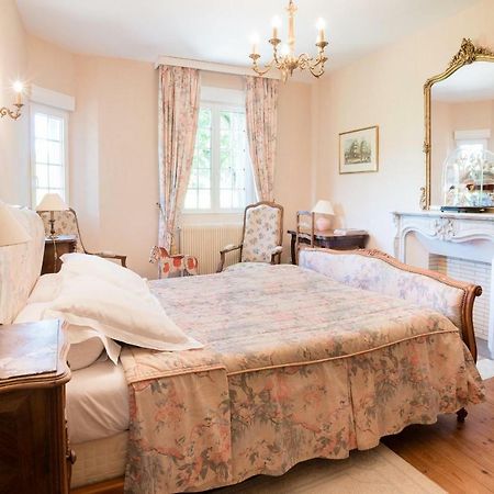 Bed and Breakfast Manoir De Sens Бёврон-ан-Ож Экстерьер фото