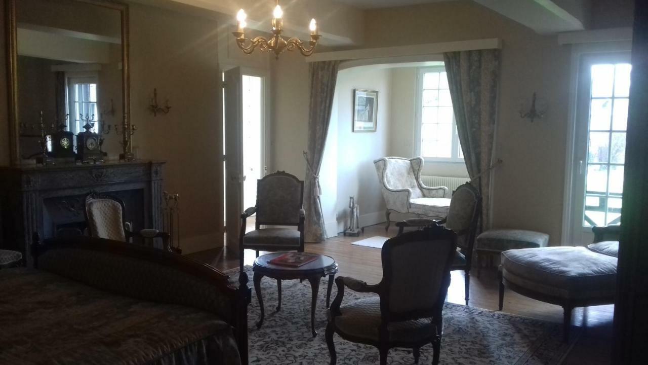 Bed and Breakfast Manoir De Sens Бёврон-ан-Ож Экстерьер фото