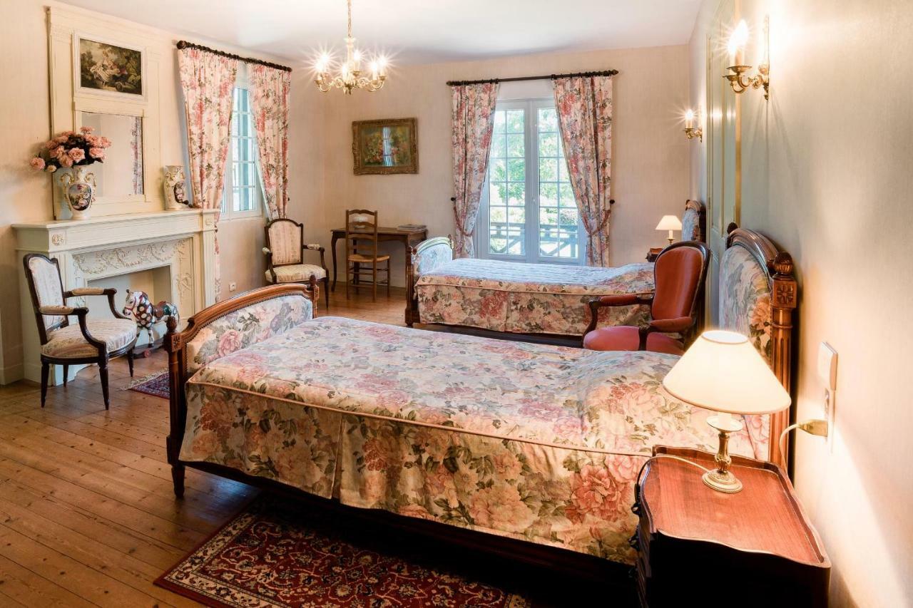 Bed and Breakfast Manoir De Sens Бёврон-ан-Ож Экстерьер фото